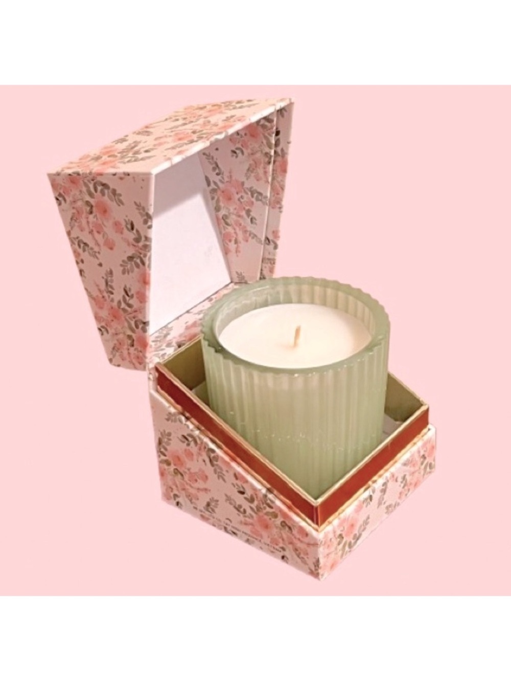 🆕- Laura Ashley Gardenia Blossom Soy
Blend 8oz Candle in Gift Box
